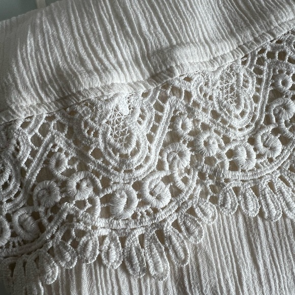 Cream H&M Lace Trim Romper - Picture 4 of 6